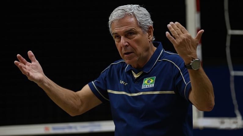 Técnico José Roberto Guimarães