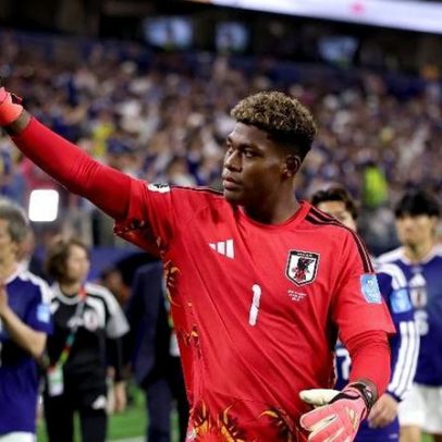Nascido nos EUA e pai ganês, Zion Suzuki é o titular do Japão
