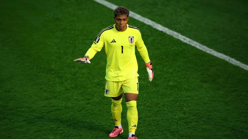 Zion Suzuki, goleiro do Japão durante jogo contra a Holanda na Copa