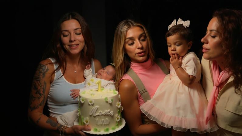 Brunna Gonçalves e Ludmilla com Zuri — Foto: Reprodução/Instagram