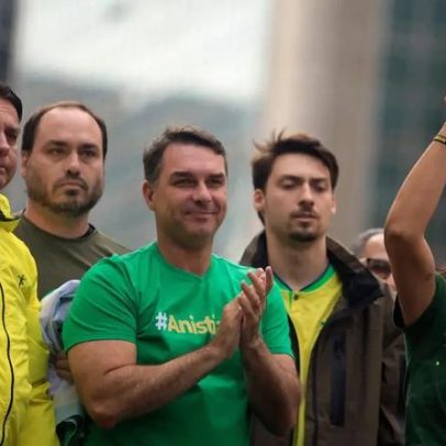 Silêncio de Carlos e Jair Renan sobre vídeo que dividiu a família