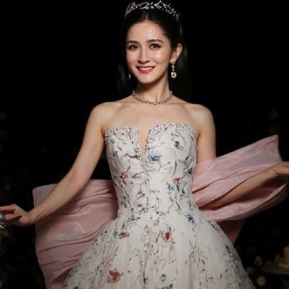 Internet chinesa protesta contra cantora por mau canto e show é cancelado