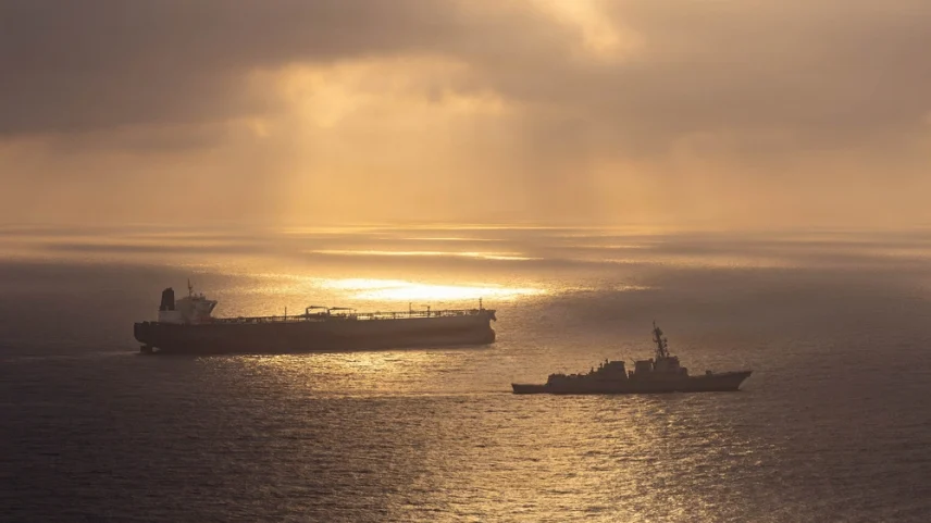 Trump ameaça atacar estruturas no Irã para cada navio atingido em Ormuz