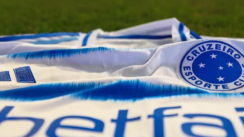 Camisa cruzeiro (Foto: Maurício Simões/Cruzeiro)