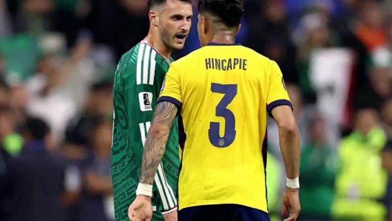 Hincapié, do Arsenal, foi expulso na derrota do Equador para o México na Copa do Mundo –