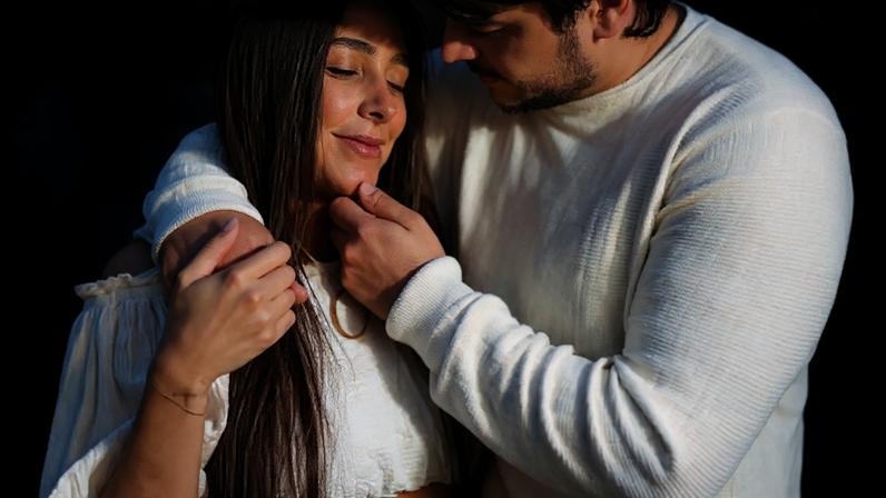 Igor Camargo e Amabyelle Eiroa celebram chegada da primeira filha, Florença