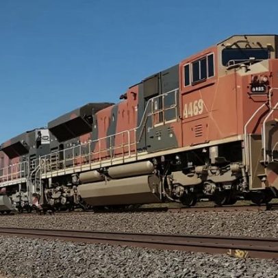 Trem mais longo da história, 7 km e 682 vagões, nasceu em 2001