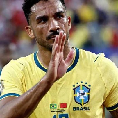Danilo diz que é normal trocar jogadores no futuro da Seleção