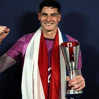 Goleiro Orlando Gill vendeu uniforme para salvar filho e vira herói do Paraguai