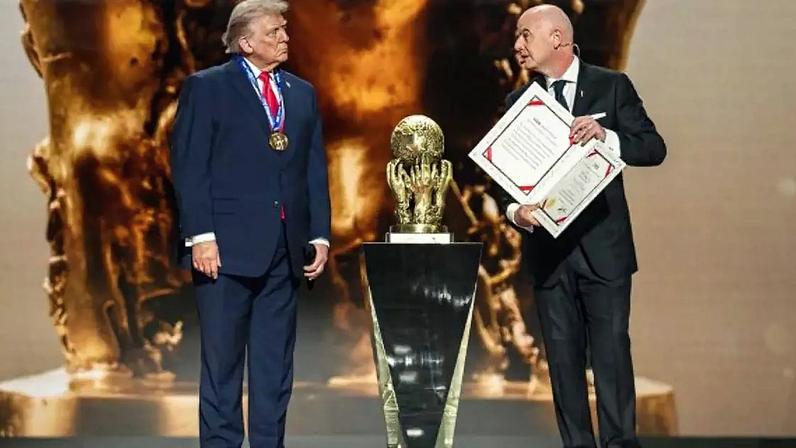 Gianni Infantino, presidente da Fifa, mantém relação próxima com Donald Trump –
