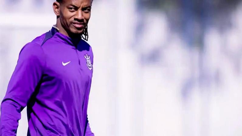 André Carrillo em treino do Corinthians