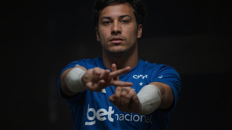 Kaio Jorge chuta e faz o primeiro gol do Cruzeiro