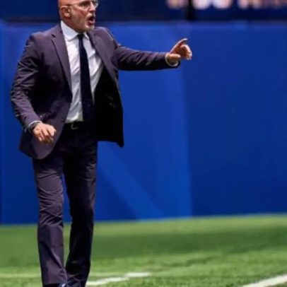 Técnico da Espanha mantém cobrança após classificação