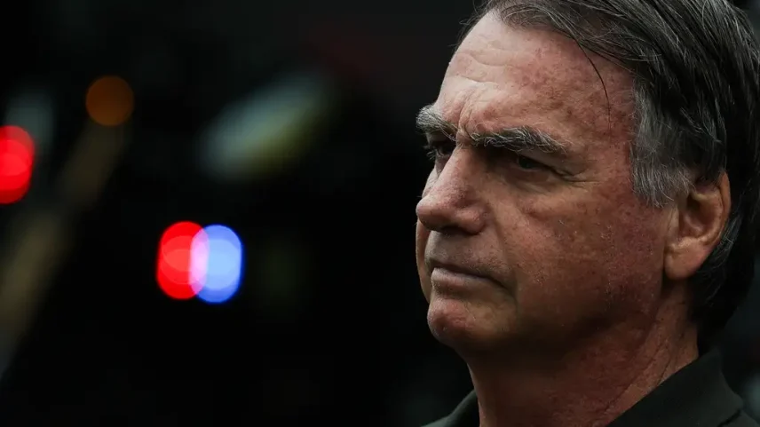 Defesa nega que Bolsonaro tenha atendido ligação de Alexandre Frota