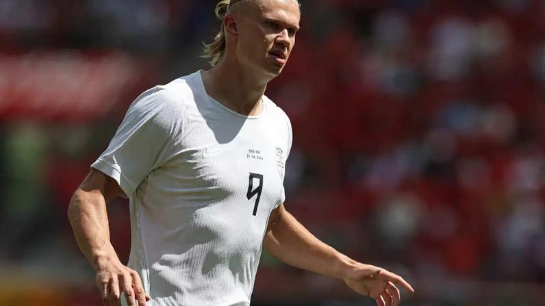 Erling Haaland em amistoso da Noruega contra Marrocos, antes da Copa do Mundo -