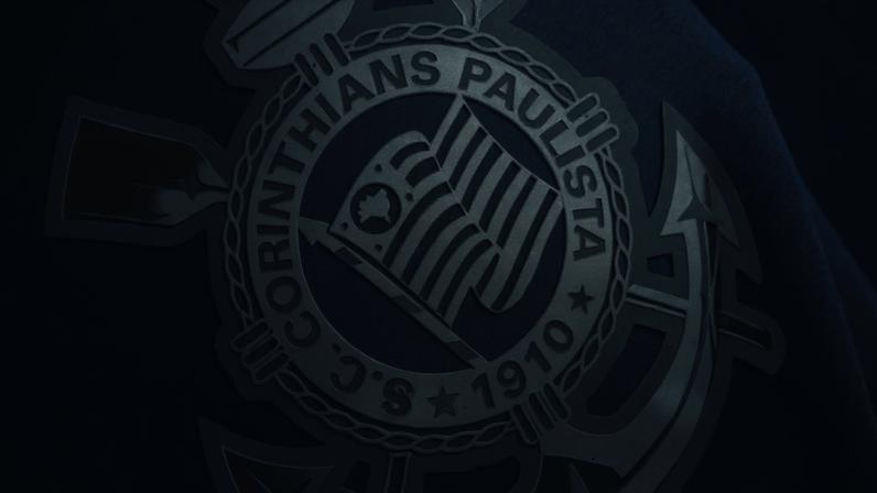 Escudo do Corinthians em Milão, na Itália (Foto: Tita Couto / Corinthians