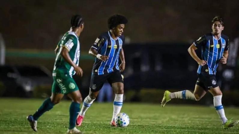 Grêmio sai atrás e não consegue buscar empate em amistoso contra a Chape –