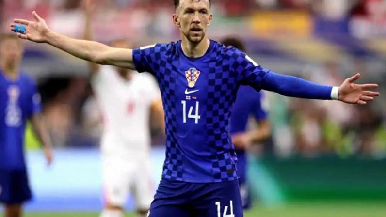 Ivan Perisic em campo pela Croácia contra Portugal –