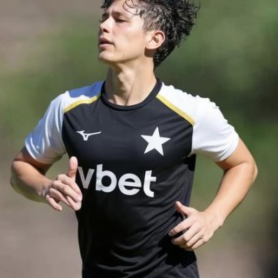 Botafogo reforça treinos com jovens da base no elenco profissional