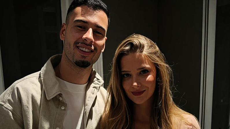 Jogador Gabriel Martinelli e sua noiva Isabella Rousso