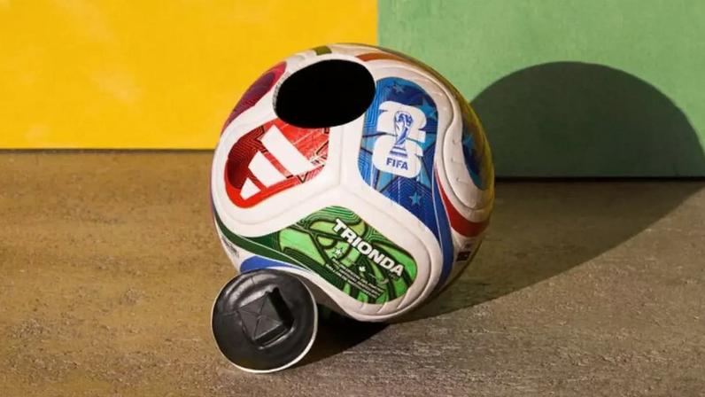 Trionda, a bola da Copa do Mundo 2026, tem chip que detecta até o mais leve dos toques de um jogador.