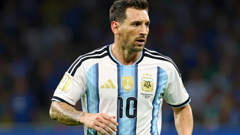 O goleiro cabo-verdiano Vozinha terá a missão de parar Lionel Messi, para muitos o maior jogador da história do futebol
