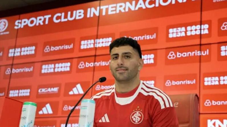 Defensor revela que recusou outras propostas para vestir a camisa colorada –