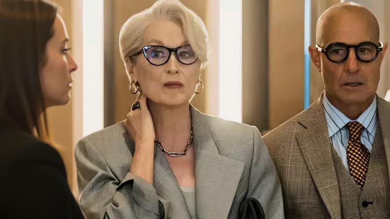 Após bilheteria mundial de R$ 3,5 bilhões em sete semanas, 'O Diabo Veste Prada 2' já tem data de estreia no streaming marcada; a boa notícia é que será ainda este mês.