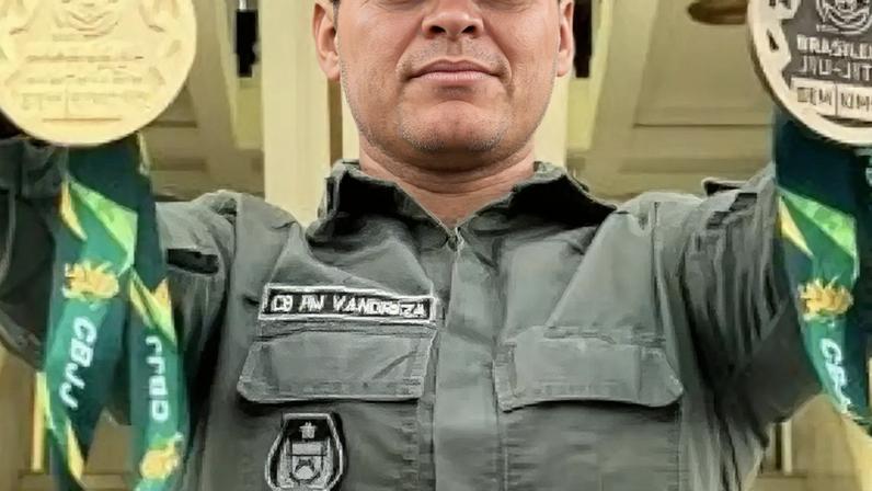 Vandreza Patrícia da Silva, conquistou a medalha de ouro no Campeonato Brasileiro de Jiu-Jítsu Sem Kimono