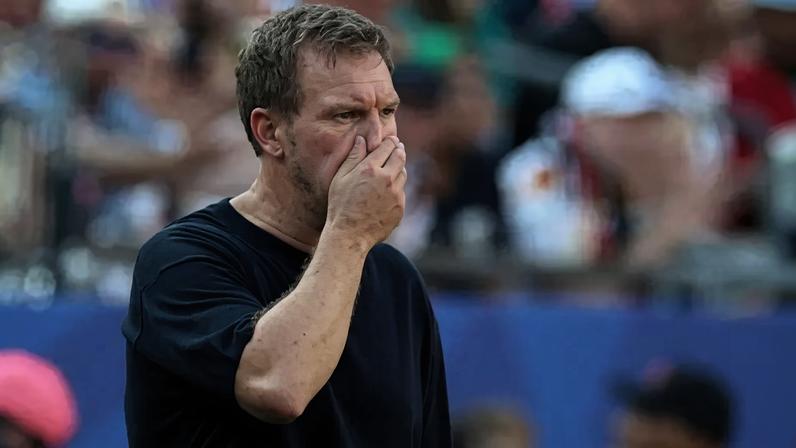 Julian Nagelsmann não resiste à eliminação da Alemanha na Copa –