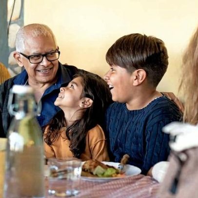 À mesa, hábitos alimentares não aceleram envelhecimento, diz estudo