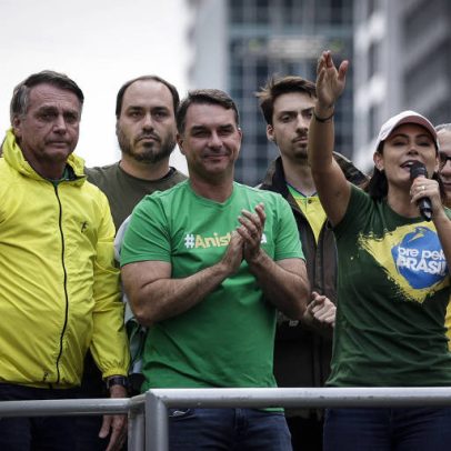 Michelle não cede; Bolsonaro admite ausência da ex-primeira-dama na campanha