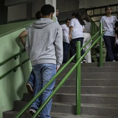 MEC não sabe quantos beneficiários do Pé-de-Meia abandonaram a escola; pesquisa aponta melhora