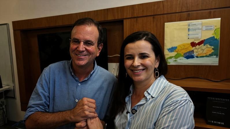 O ex-prefeito Eduardo Paes (PSD) e a advogada Jane Reis (MDB), pré-candidatos a governador e vice do Rio de Janeiro, após anúncio da chapa