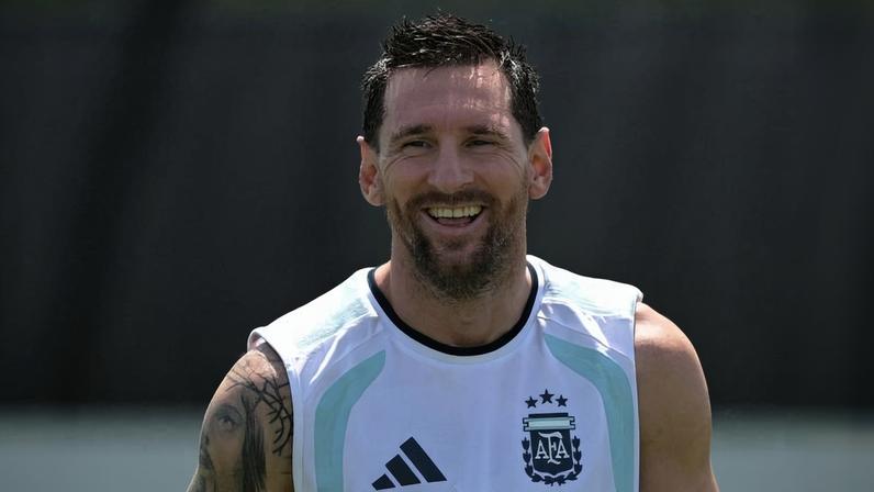 Messi durante treinamento da seleção da Argentina, em Kansas City