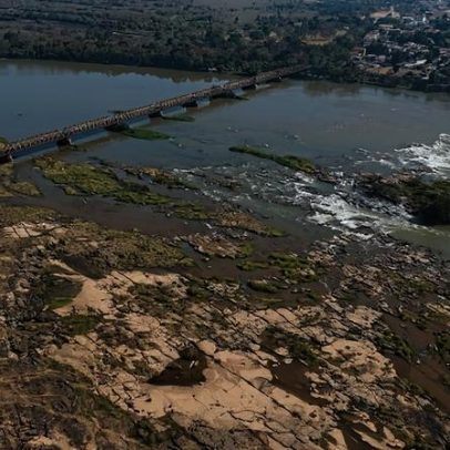 Correria para inaugurar obra resulta em adutora entregue sem água