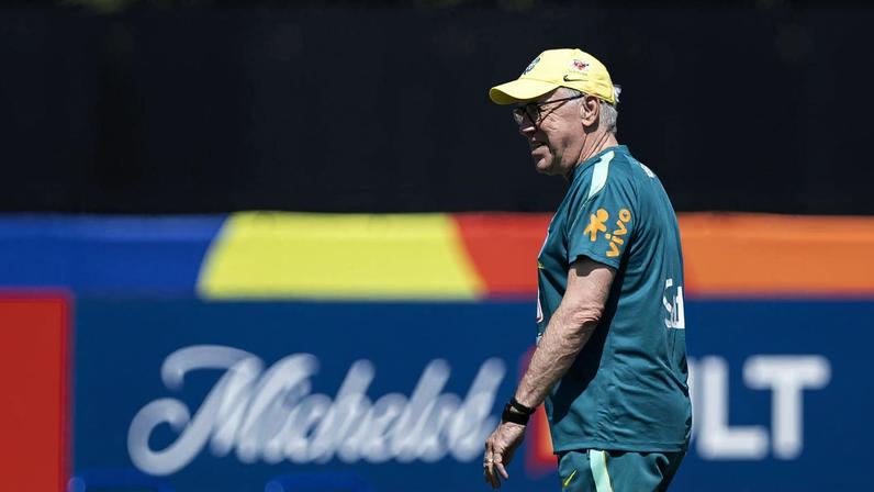 O técnico Carlo Ancelotti, durante treino da seleção brasileira, no CT Red Bulls Performance Center, em Morristown, no estado de Nova Jersey, nos EUA