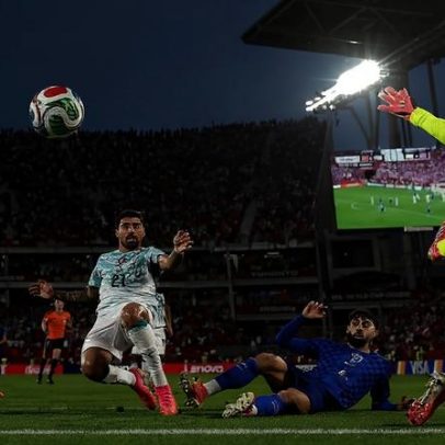 VAR gera debate na Copa após gol de Croácia ser anulado