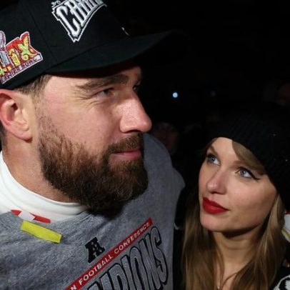 Taylor Swift e Travis Kelce doam caixas monogramadas a convidados do casamento