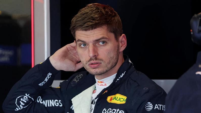 Max Verstappen, da Red Bull, durante treino livre em Silverstone