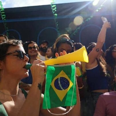 Bares e restaurantes esperam 20% alta com avanço do Brasil na Copa