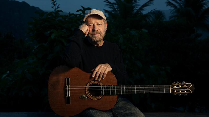 João Bosco em sua casa, no Rio - Isabella Moriconi / Folhapress