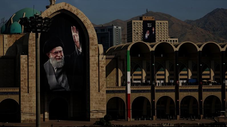 Velório do aiatolá Ali Khamenei atrai multidão e delegações internacionais