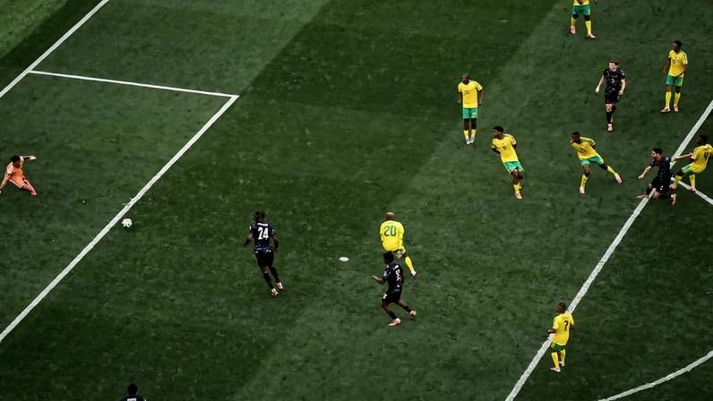 Stephen Eustaquio marca o gol nos acréscimos e classifica o Canadá às oitavas