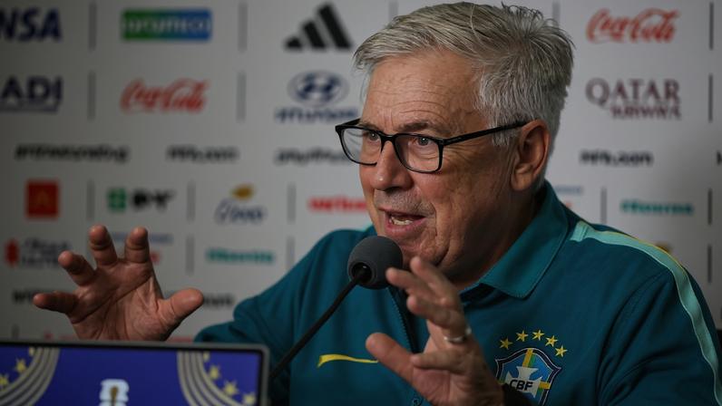 Carlo Ancelotti concede entrevista no MetLife Stadium, em Eart Rutherford, onde o Brasil enfrentará a Noruega na tarde de domingo