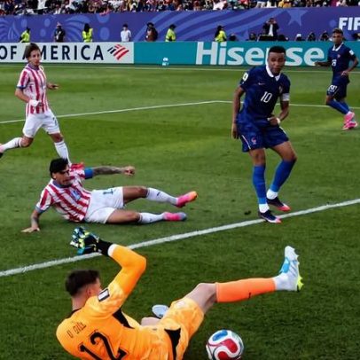 Gill, goleiro do Paraguai, afirma que saíram de cabeça erguida