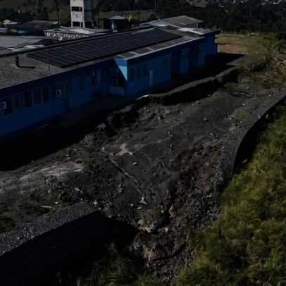 Prefeitura interdita hospital em morro com risco de deslizamento em SC