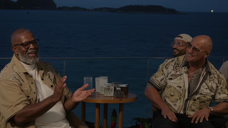 The Rock canta clássico de Zeca Pagodinho ao lado de Péricles em visita ao Brasil — Foto: Reprodução/Redes sociais