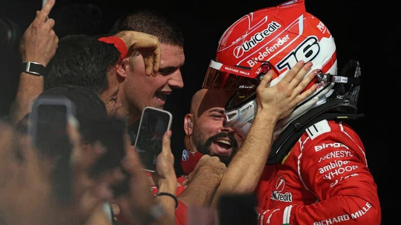 Charles Leclerc celebra a vitória no GP deste domingo