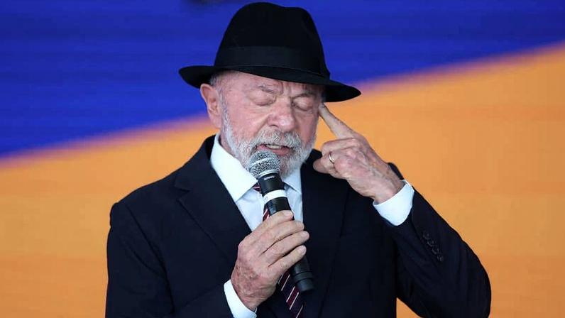 O presidente Lula da Silva em lançamentos da saúde, educação e habitação, no Palácio do Planalto e de forma virtual.